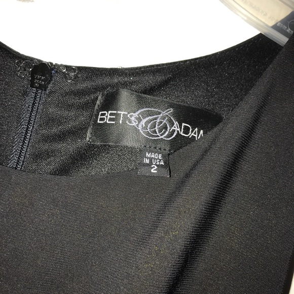 Formal Dress - Picture 4 of 7